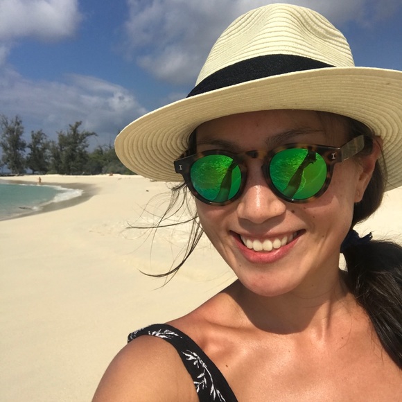 Meet your Posher, Emily - Picture 1 of 1